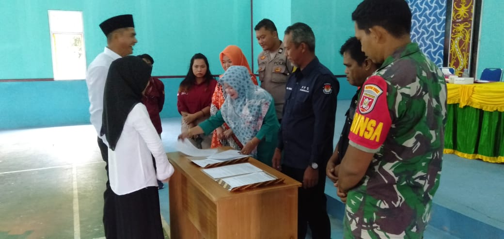 Pelantikan Kelompok Penyelenggara Pemungutan Suara (KPPS) Di Kampung ...